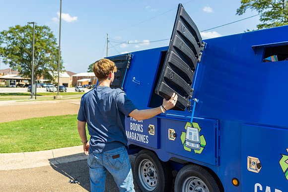 Recycle Trailer 26