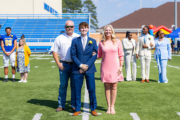 HomecomingCoronation25_21