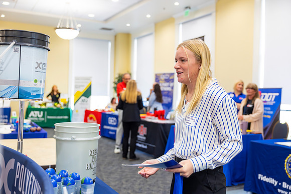 SAUCareerFair25_4