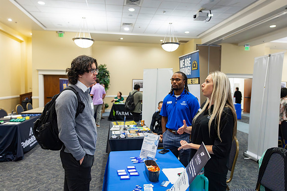 SAUCareerFair25_25
