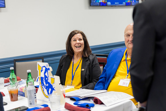 Alumni Day at the Races_58