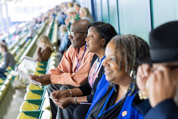 Alumni Day at the Races_158
