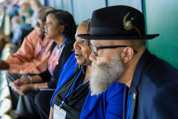 Alumni Day at the Races_159