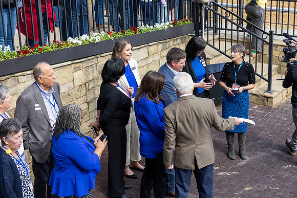 Alumni Day at the Races_175