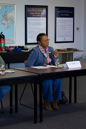 RoundTable4
