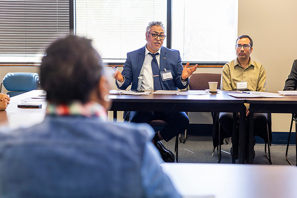 RoundTable10