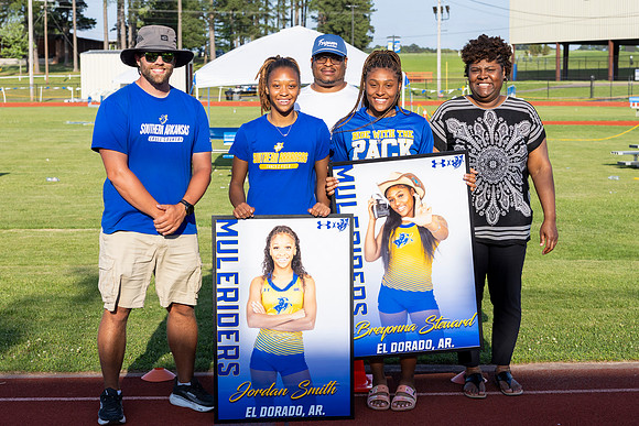 T&F Senior Day36