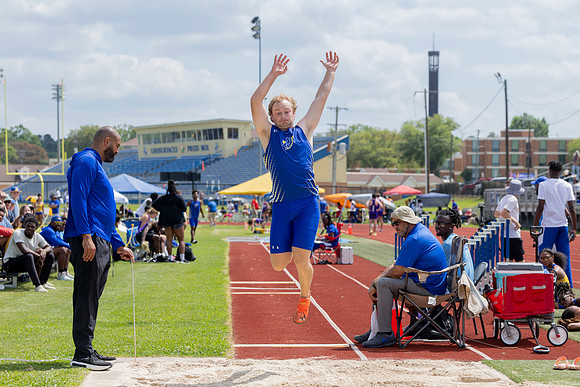 T&F Senior Day95