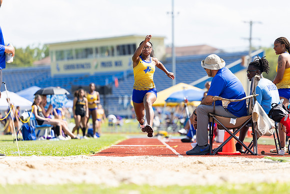 T&F Senior Day194