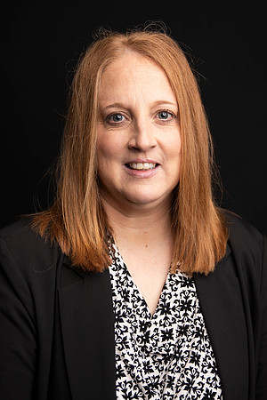 FacultyHeadshots2023_6