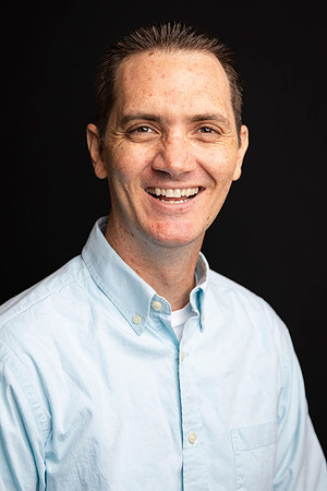FacultyHeadshots2023_7