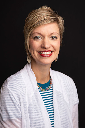 FacultyHeadshots2023_19