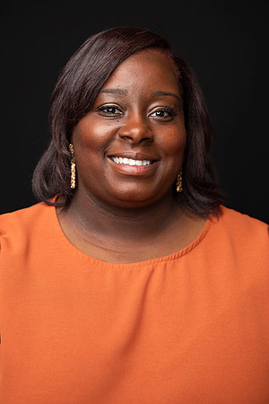 FacultyHeadshots2023_30