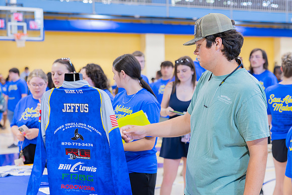 HW org fair_152
