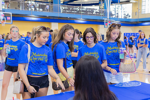 HW org fair_176