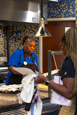 Blue and Gold Dining_4