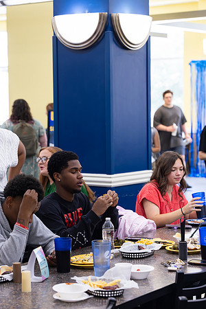 Blue and Gold Dining_23