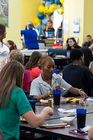 Blue and Gold Dining_44