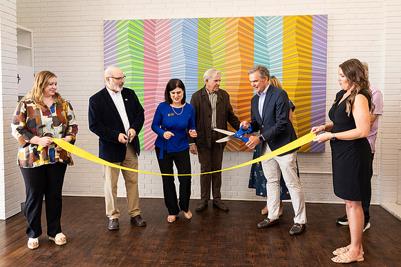 ribbon cutting_44