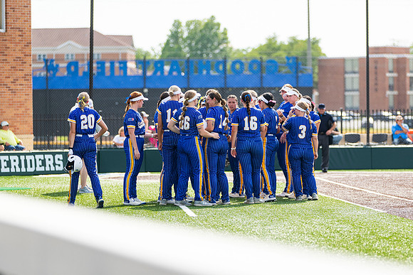 SP25 Softball April 18 10