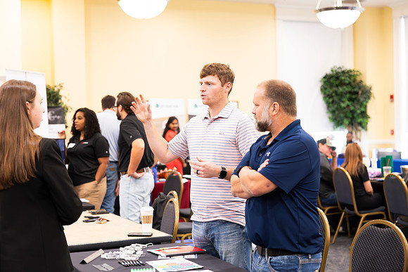 Careerfair_125