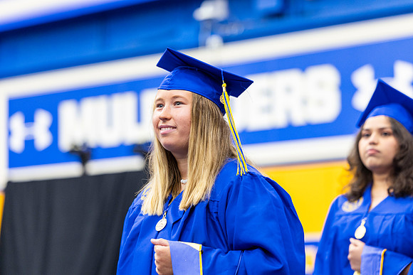 SAUSummerCommencement25_22