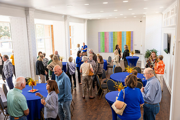ribbon cutting_14