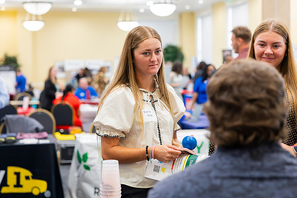 Careerfair_75
