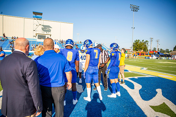 Football - Aug. 30_124