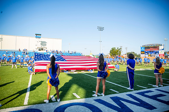 Football - Aug. 30_123