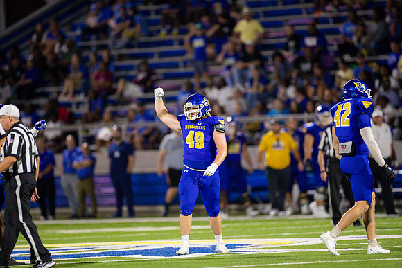 Football - Aug. 30_115