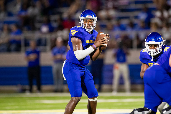 Football - Aug. 30_111