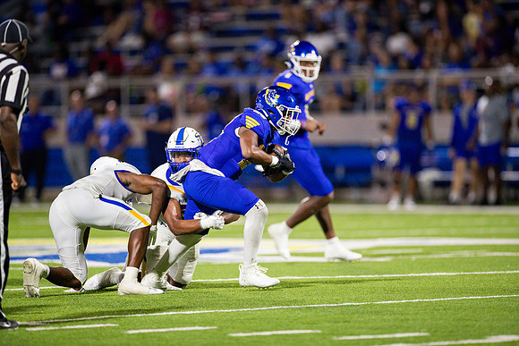 Football - Aug. 30_109