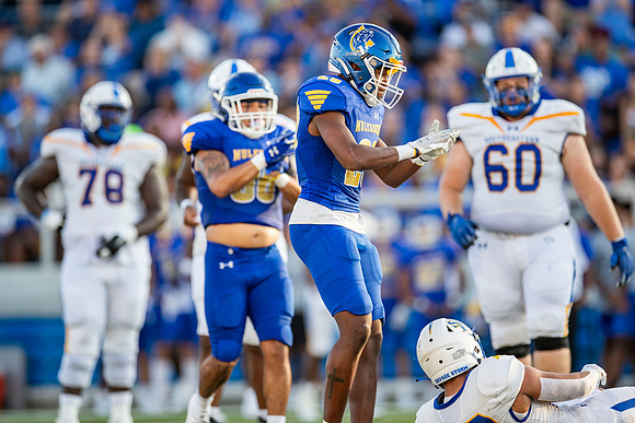 Football - Aug. 30_69