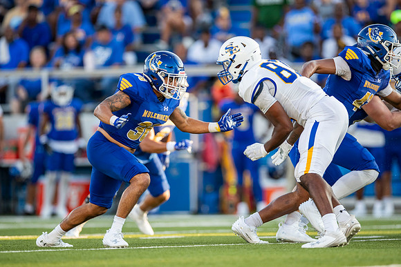 Football - Aug. 30_66