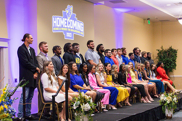 HomecomingCourt2023_49