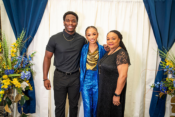 HomecomingCourt2023_8