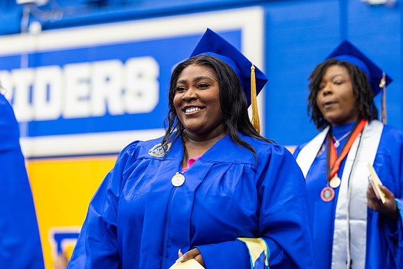 SAUSummerCommencement25_21