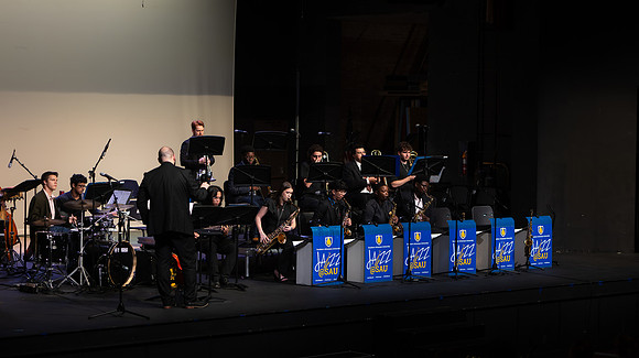 Jazz Showcase SP24-37