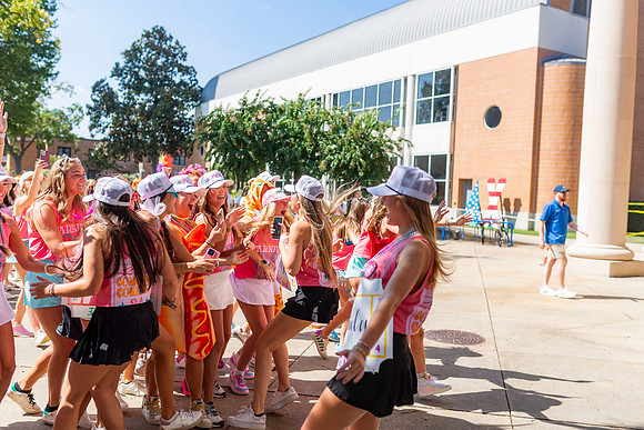 GirlsBidDay24_23
