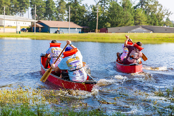 3CanoeRace_39