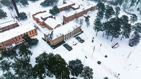 Snowy Campus _38