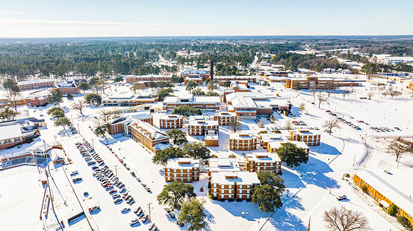 Snowy Campus _47