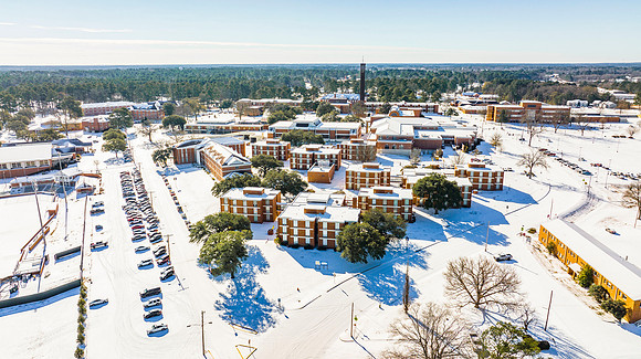 Snowy Campus _48