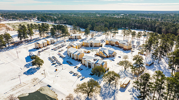 Snowy Campus _55