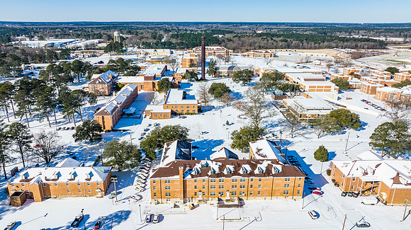 Snowy Campus _57