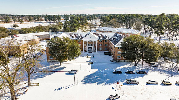 Snowy Campus _59