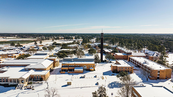 Snowy Campus _64