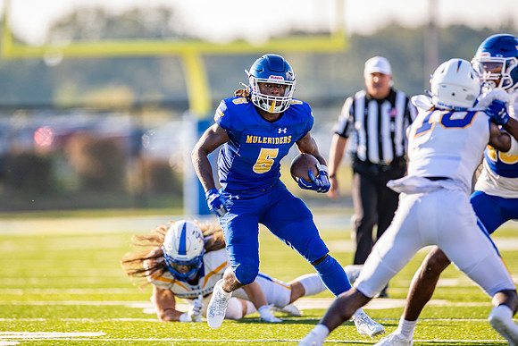 Football - Aug. 30_42