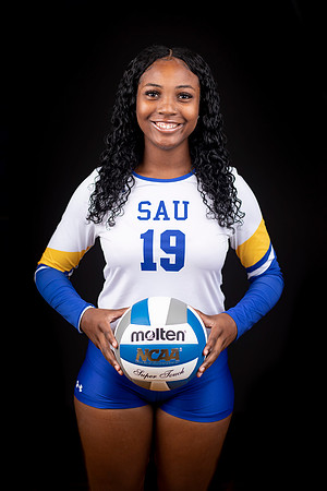 19GabbyThrower4
